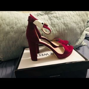 Nine West Dempsey Heeled Sandal/ Burgundy 8.5